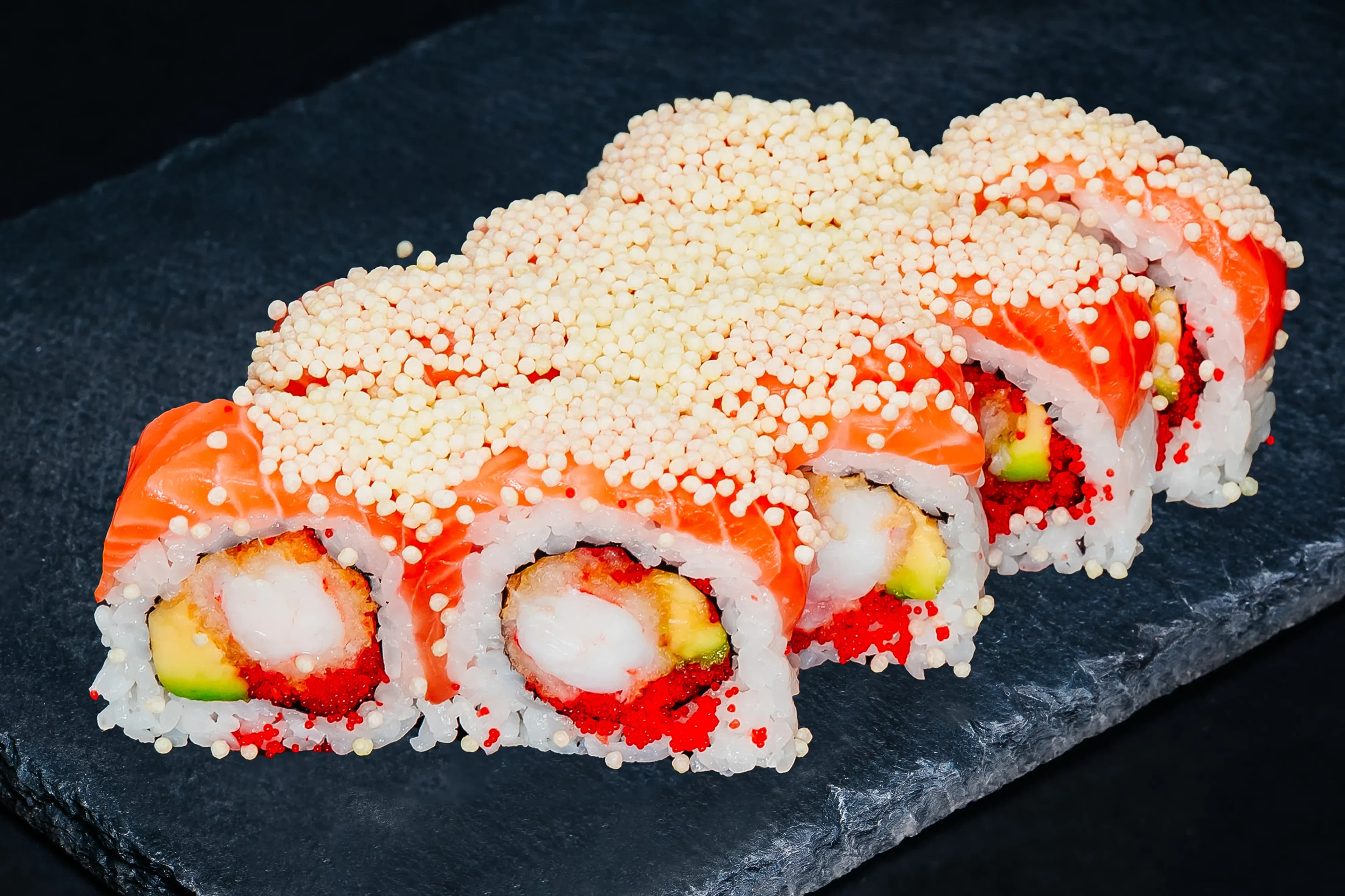 CRISPY PRAWN MAKI