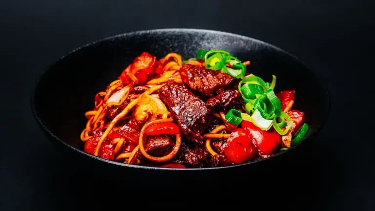 Cepti rīsi vai olu nūdeles Gjudon