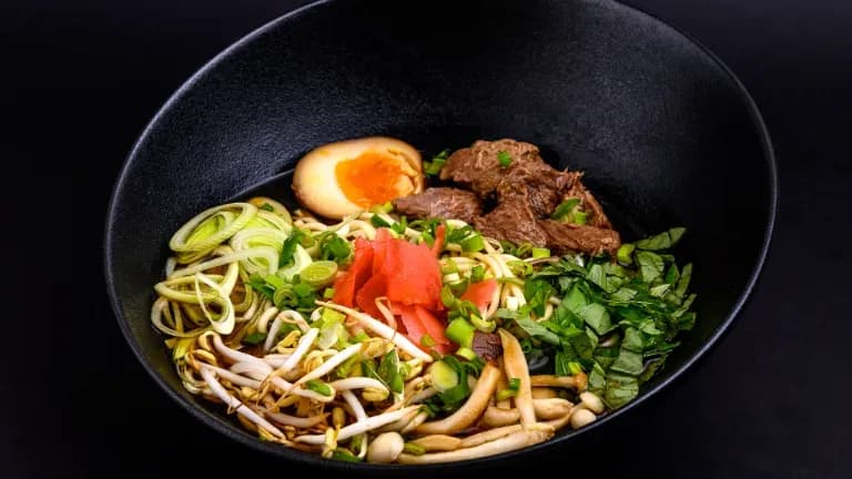 Ramen ar lielopu galu