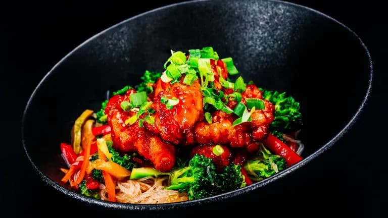 Stikla nudeles ar vistu